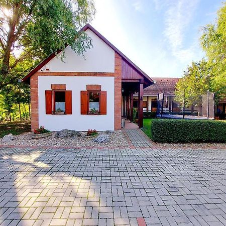Akácos Tanya és Vendégház Marok Exterior foto