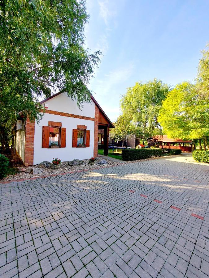 Akácos Tanya és Vendégház Marok Exterior foto