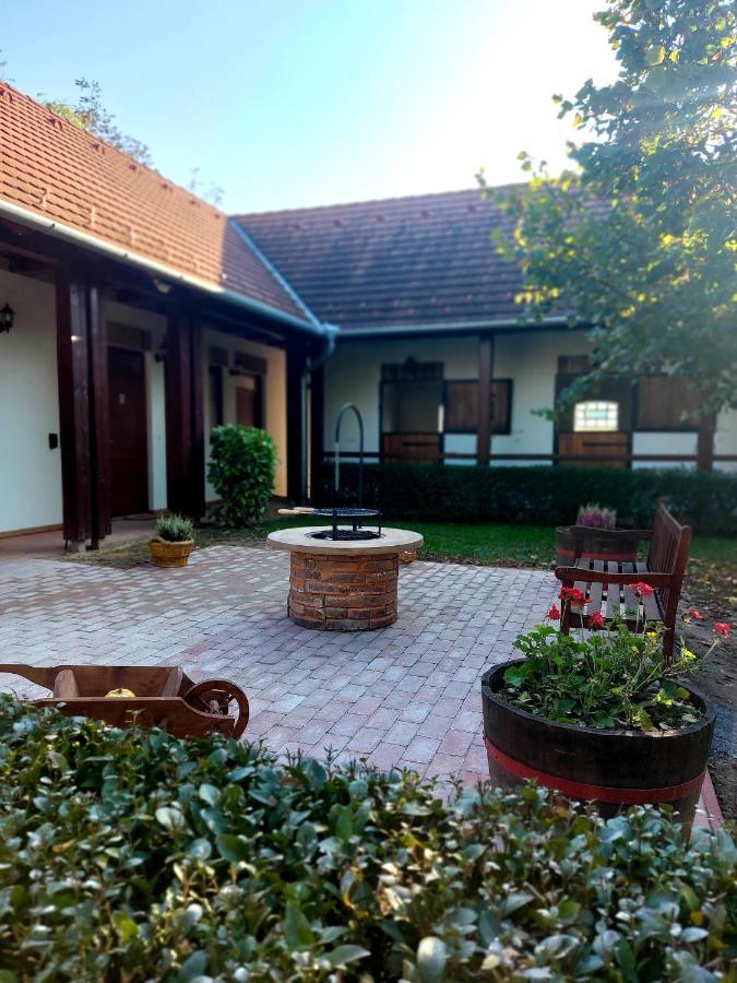 Akácos Tanya és Vendégház Marok Exterior foto